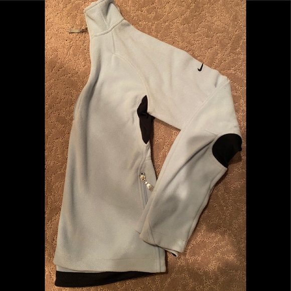 Nike Jackets & Blazers - NIKE fleece top sweatshirt small